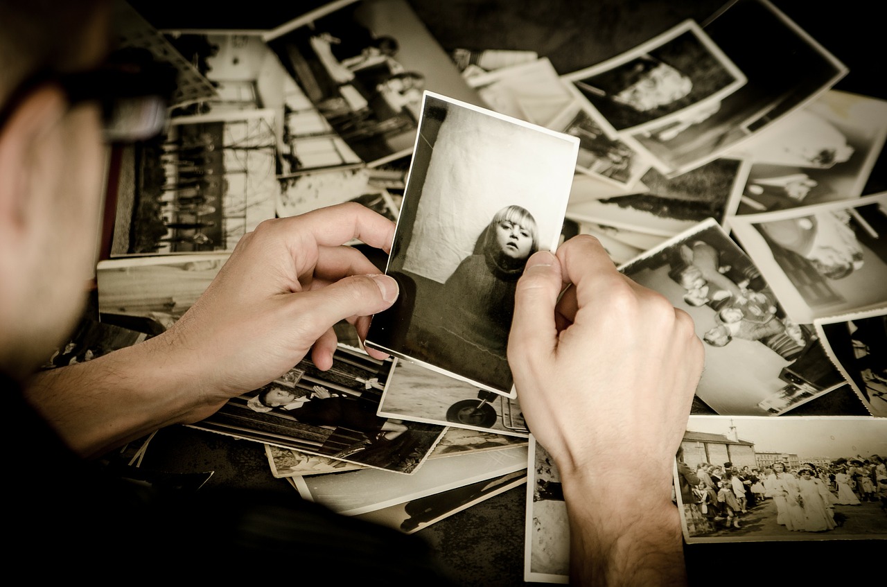 How-to-scan-and-archive-your-old-printed-photos