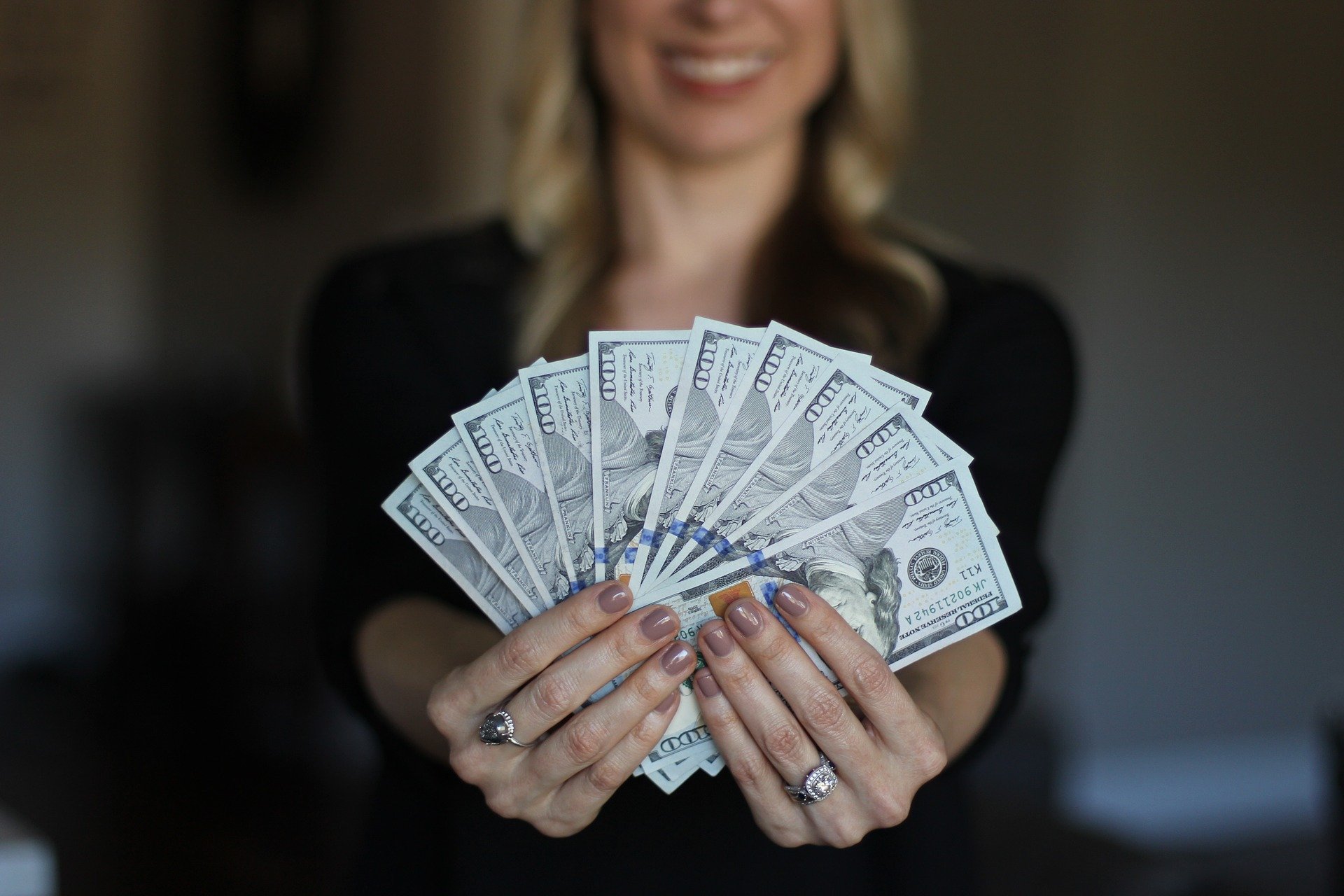 Earning Profits from the sale of Facebook accounts Earning Profits from the sale of Facebook accounts