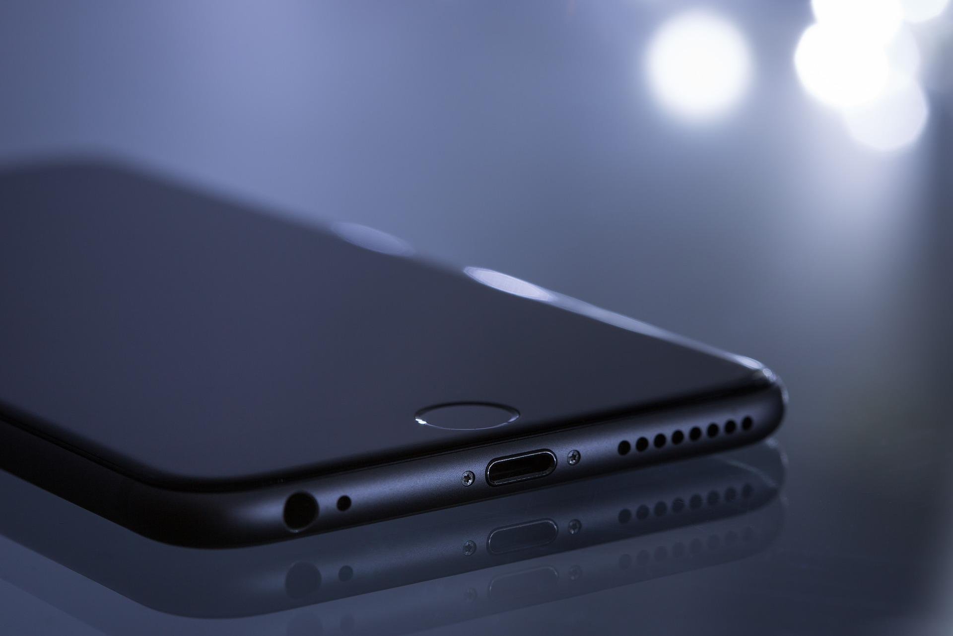 How To Invert Colors On iPhone